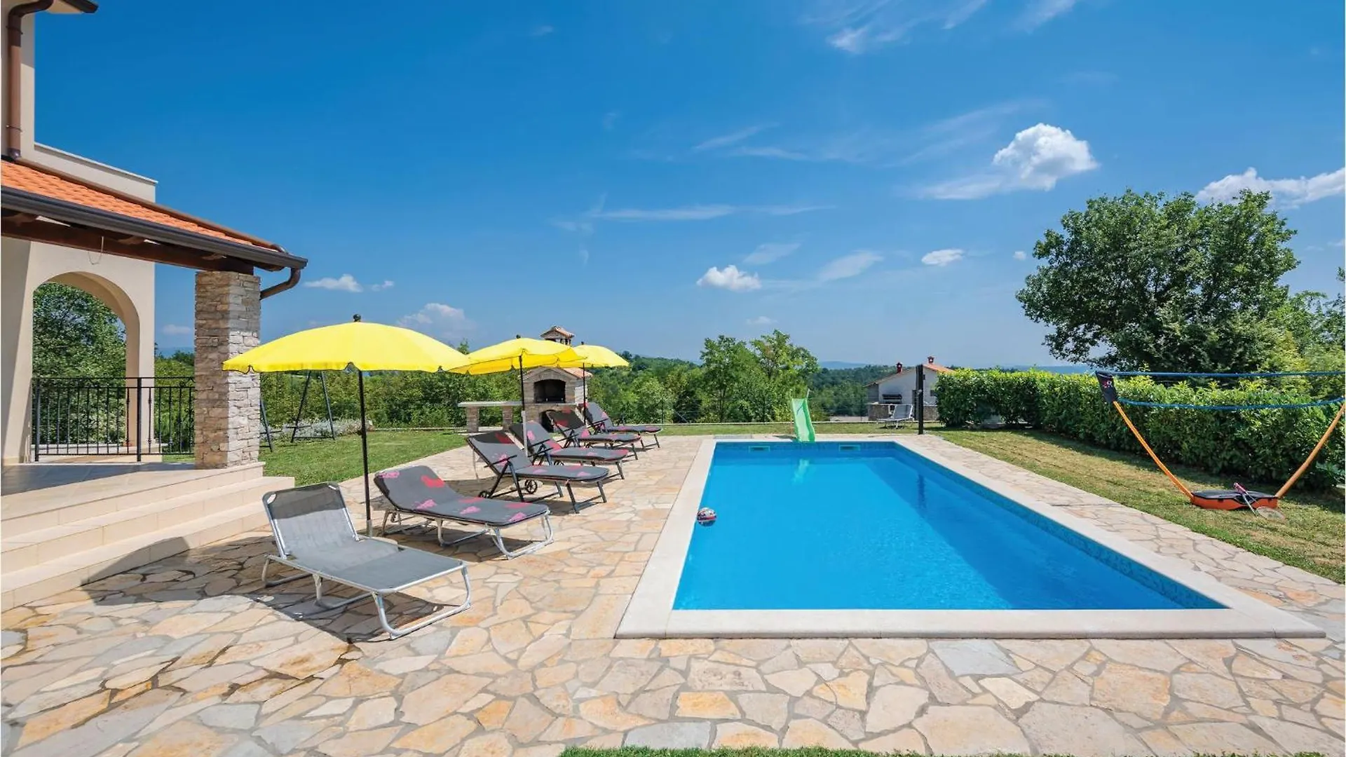 Holiday home Nice Home In Bregi With Outdoor Swimming Pool Katun Gracanski