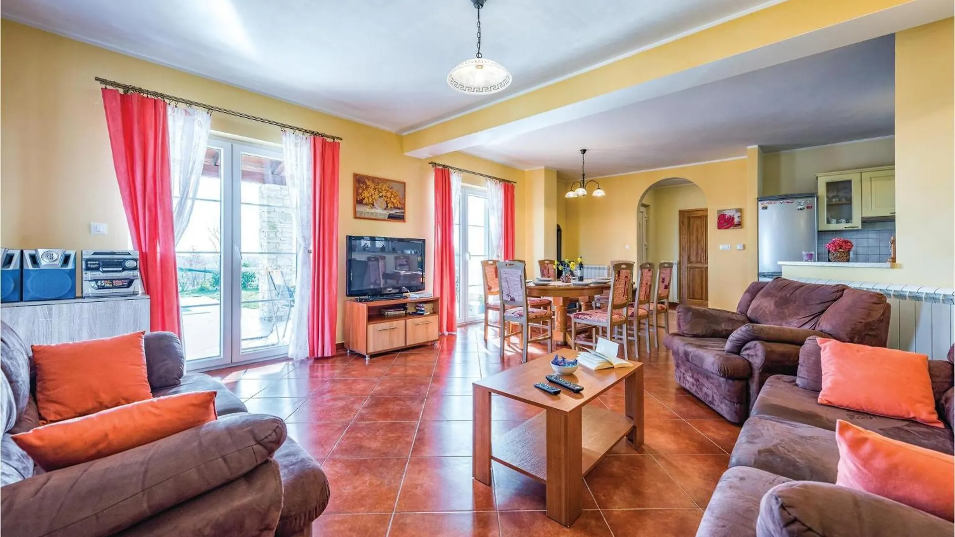 Nice Home In Bregi With Outdoor Swimming Pool Katun Gracanski Holiday home